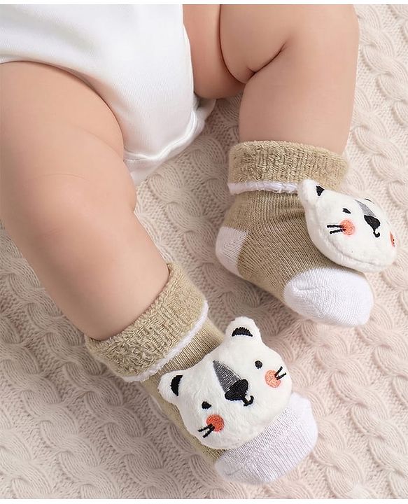 Cute Walk by Babyhug Sock Shoes with Kitty Applique - Multicolor