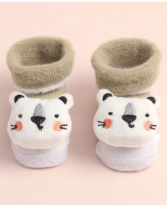 Cute Walk by Babyhug Sock Shoes with Kitty Applique - Multicolor
