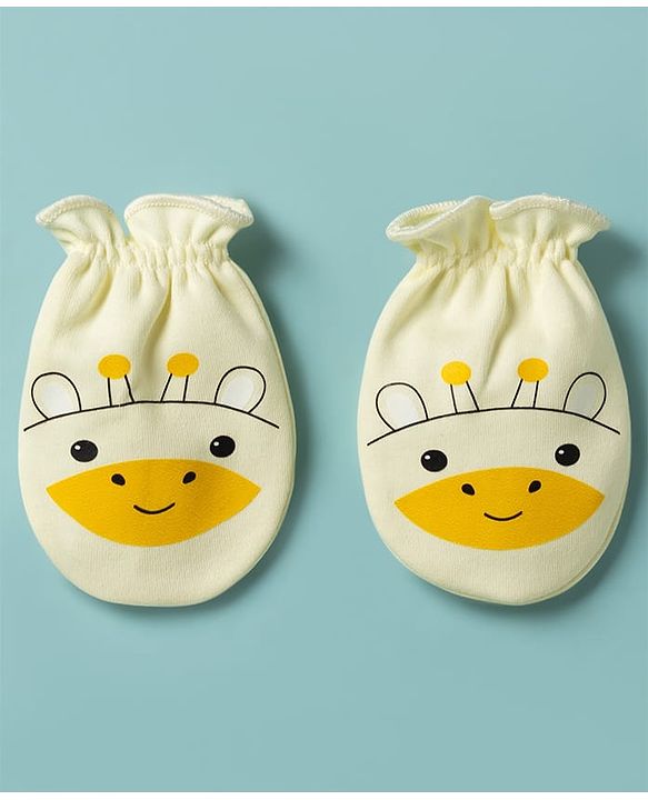 Babyhug 100% Cotton Knit Giraffe Printed Mittens & Booties Set - Yellow