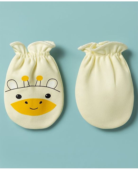Babyhug 100% Cotton Knit Giraffe Printed Mittens & Booties Set - Yellow