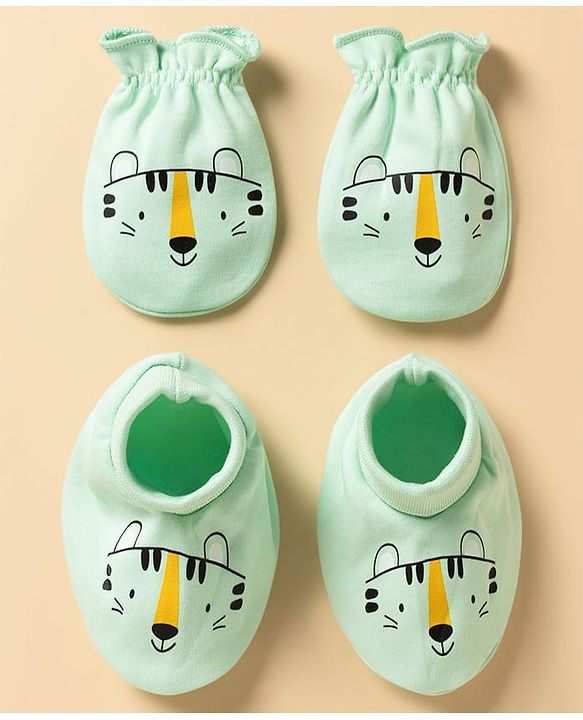 Babyhug 100% Cotton Knit Animal Printed Mittens & Booties Set - Light Green