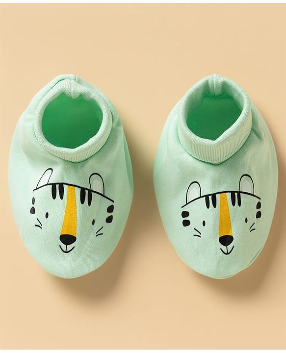 Babyhug 100% Cotton Knit Animal Printed Mittens & Booties Set - Light Green