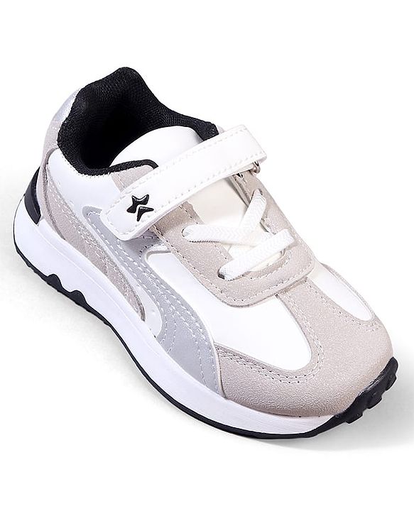 Cute Walk by Babyhug Velcro Closure Solid Sneaker Shoes - Black