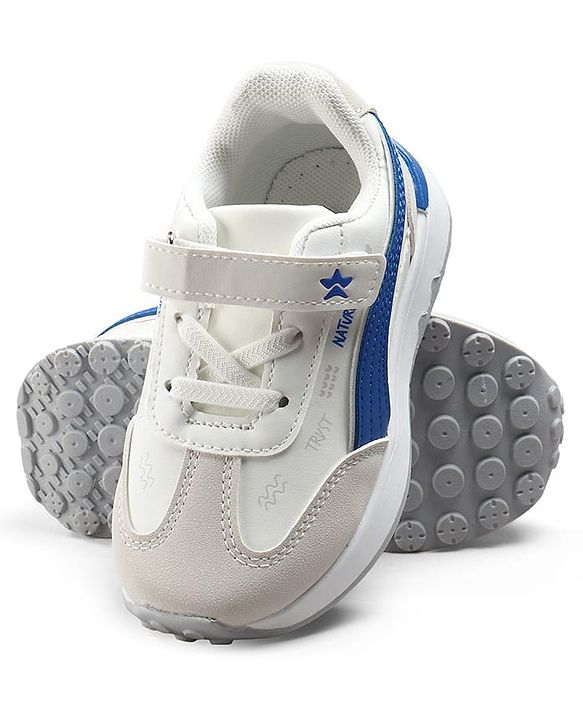 Cute Walk by Babyhug Velcro Closure Hearts Printed Sneaker Shoes - White