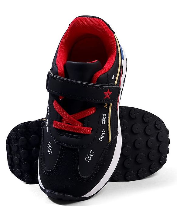 Cute Walk by Babyhug Velcro Closure Hearts Printed Sneaker Shoes - White