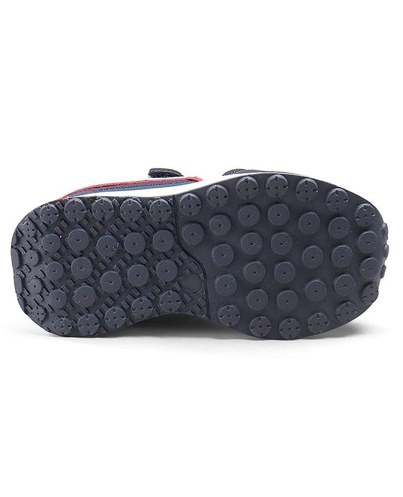 Cute Walk by Babyhug Velcro Closure Hearts Printed Sneaker Shoes - White