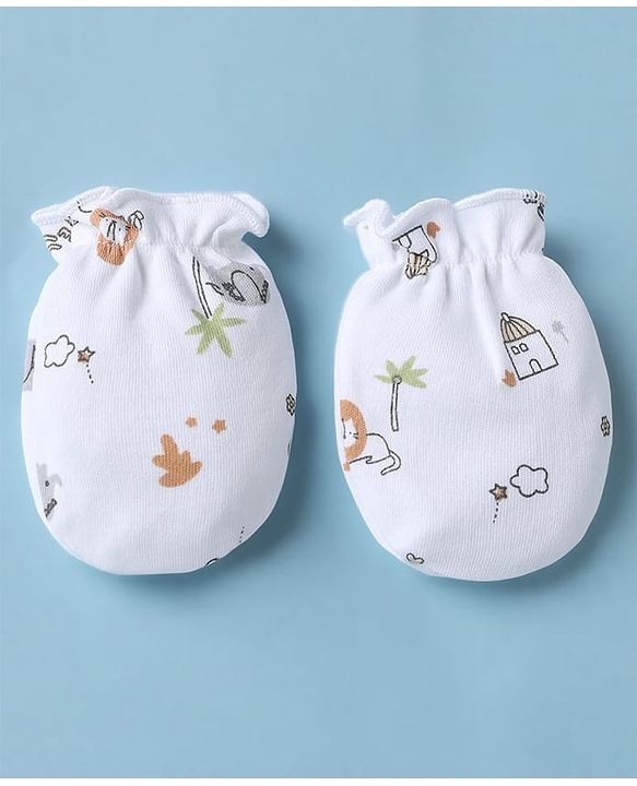 Babyhug 100% Cotton Interlock Knit Cap, Mitten & Booties with Lion Home Star Print White - Diameter 14 cm