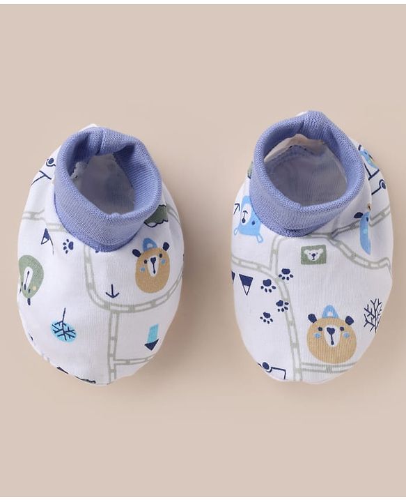 Babyhug 100% Cotton Interlock Knit Cap, Mitten & Booties with Vehicle Bear Map Print White - Diameter 14 cm