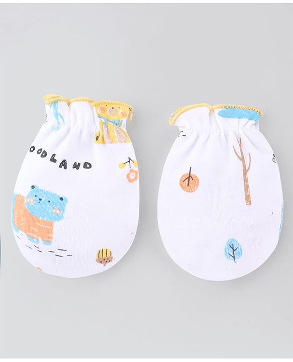 Babyhug 100% Cotton Interlock Knit Cap , Mittens & Booties with Bear Print White - Diameter 13 cm