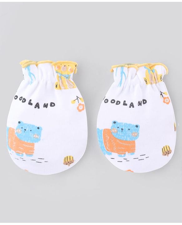 Babyhug 100% Cotton Interlock Knit Cap , Mittens & Booties with Bear Print White - Diameter 13 cm