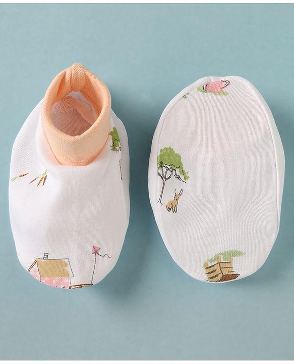 Babyhug 100% Cotton Interlock Knit Cap Mittens & Booties With Tree Home Print White - Diameter 14 cm