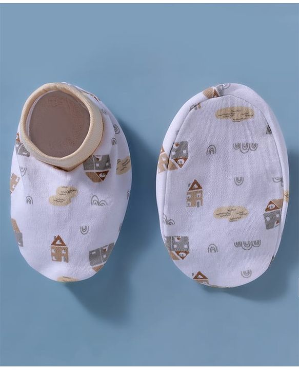 Babyhug 100% Cotton Interlock Knit Mittens and Booties Set With Rainbow Print - White