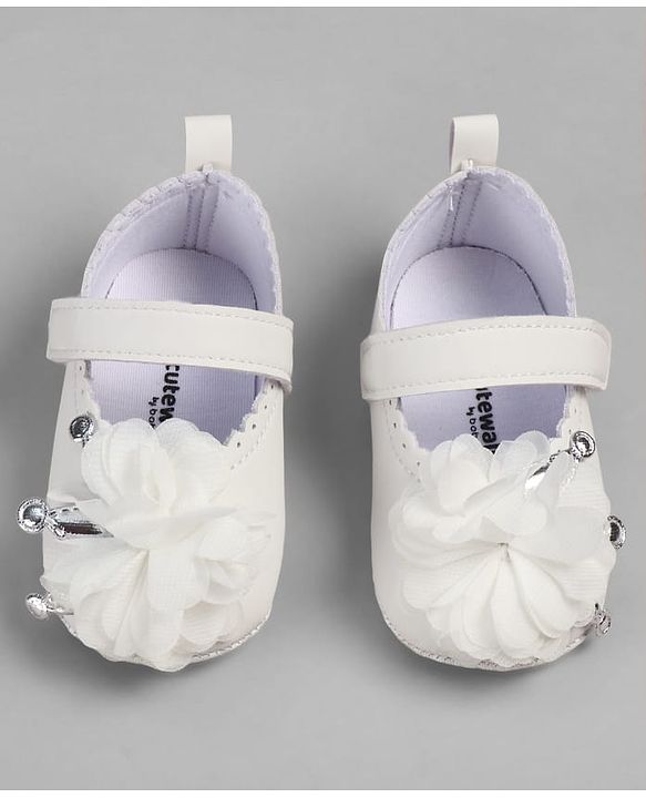 Cute Walk by Babyhug Velcro Closure Booties With Floral Applique - White