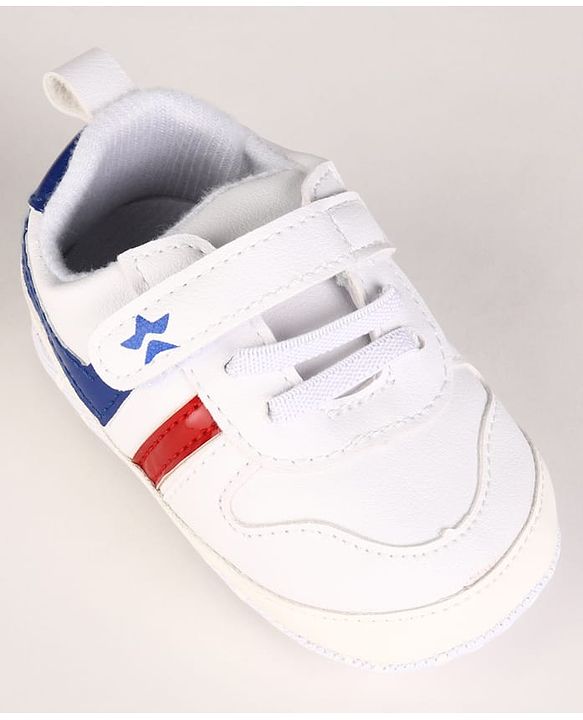 Cute Walk by Babyhug Velcro Closure Solid Booties - White