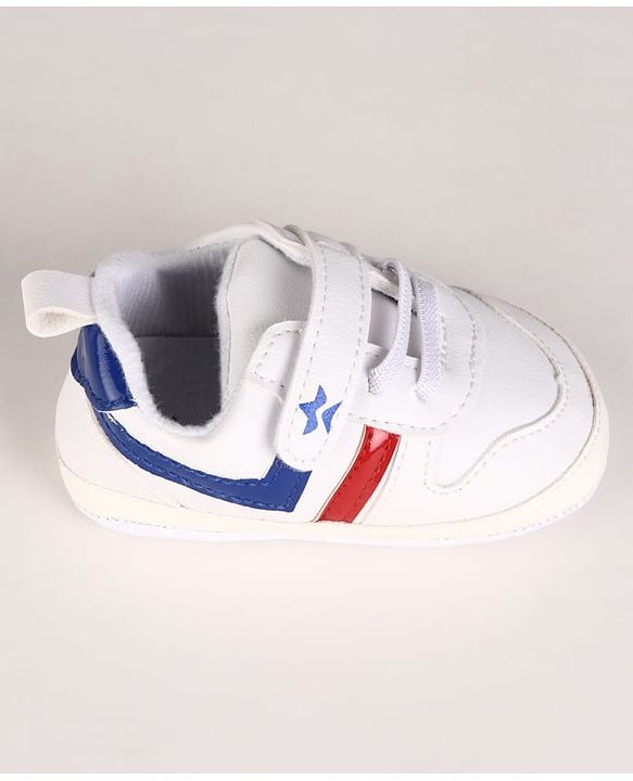 Cute Walk by Babyhug Velcro Closure Solid Booties - White