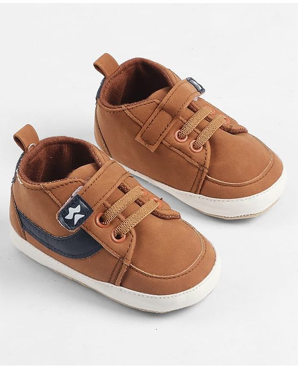 Cute Walk by Babyhug Velcro Closure Solid Booties - Tan