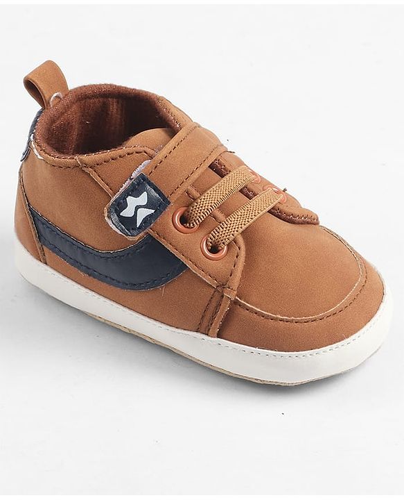 Cute Walk by Babyhug Velcro Closure Solid Booties - Tan