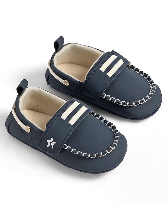 Cute Walk by Babyhug Velcro Closure Solid Booties - Blue