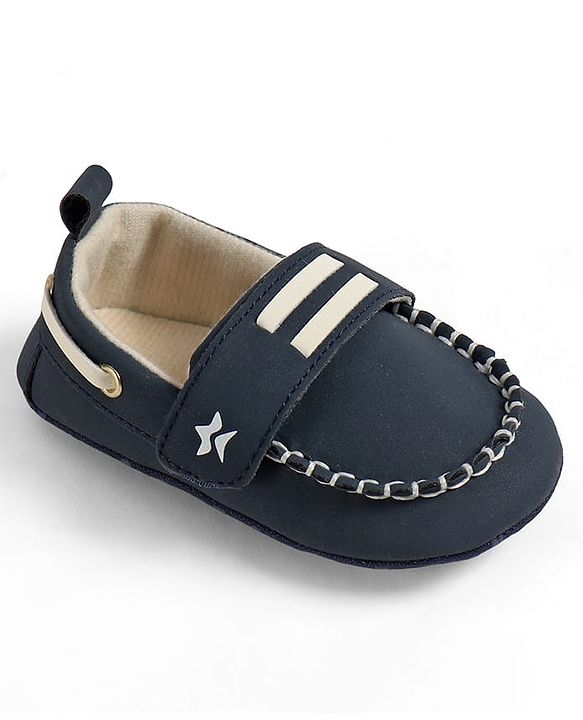 Cute Walk by Babyhug Velcro Closure Solid Booties - Blue