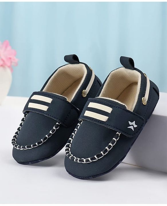 Cute Walk by Babyhug Velcro Closure Solid Booties - Blue