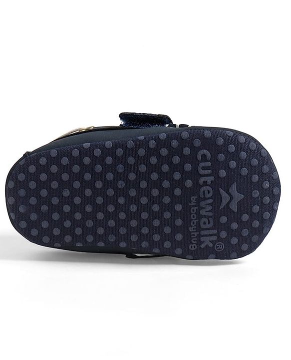 Cute Walk by Babyhug Velcro Closure Solid Booties - Blue