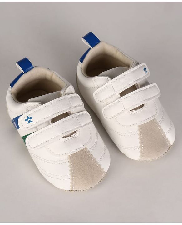 Cute Walk by Babyhug Velcro Closure Solid Booties - White
