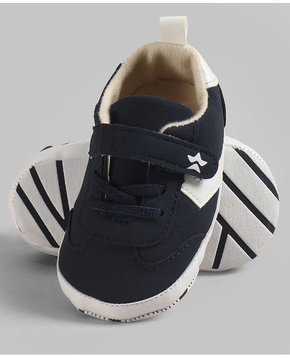Cute Walk by Babyhug Velcro Closure Solid Booties - Navy Blue