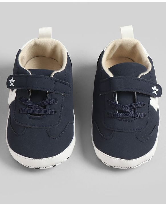 Cute Walk by Babyhug Velcro Closure Solid Booties - Navy Blue