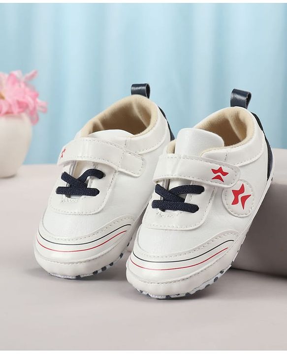 Cute Walk by Babyhug Velcro Closure Solid Booties - White