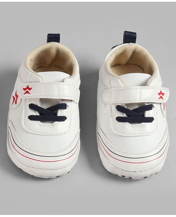 Cute Walk by Babyhug Velcro Closure Solid Booties - White