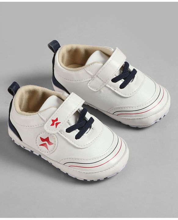 Cute Walk by Babyhug Velcro Closure Solid Booties - White