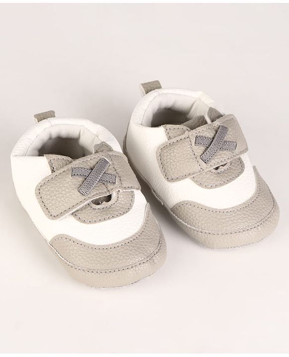 Cute Walk by Babyhug Velcro Closure Solid Booties - Grey