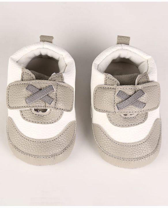 Cute Walk by Babyhug Velcro Closure Solid Booties - Grey