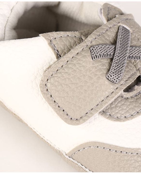 Cute Walk by Babyhug Velcro Closure Solid Booties - Grey