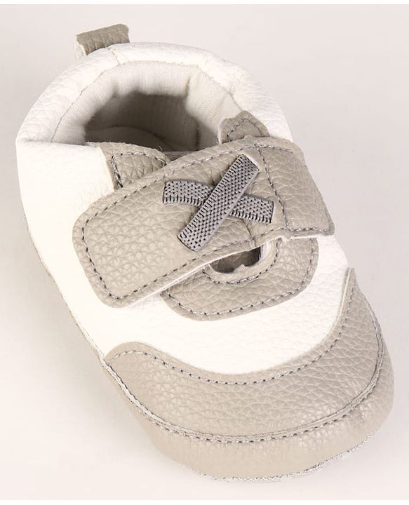 Cute Walk by Babyhug Velcro Closure Solid Booties - Grey