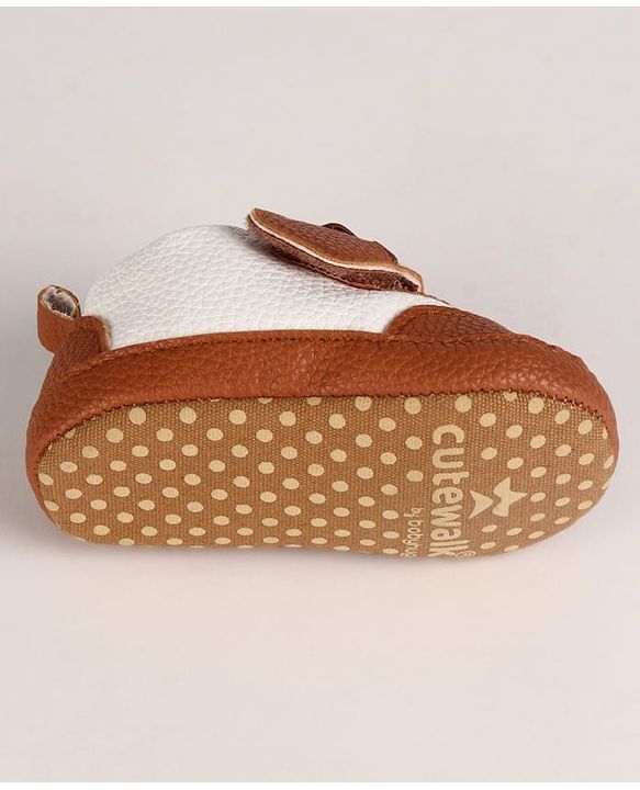 Cute Walk by Babyhug Velcro Closure Solid Booties - Grey