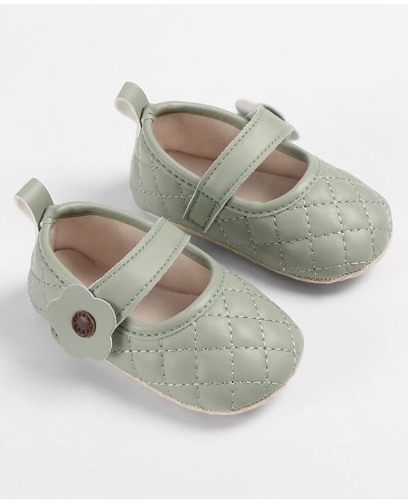 Cute Walk by Babyhug Velcro Closure Embroidered Booties With Floral Applique - Pink