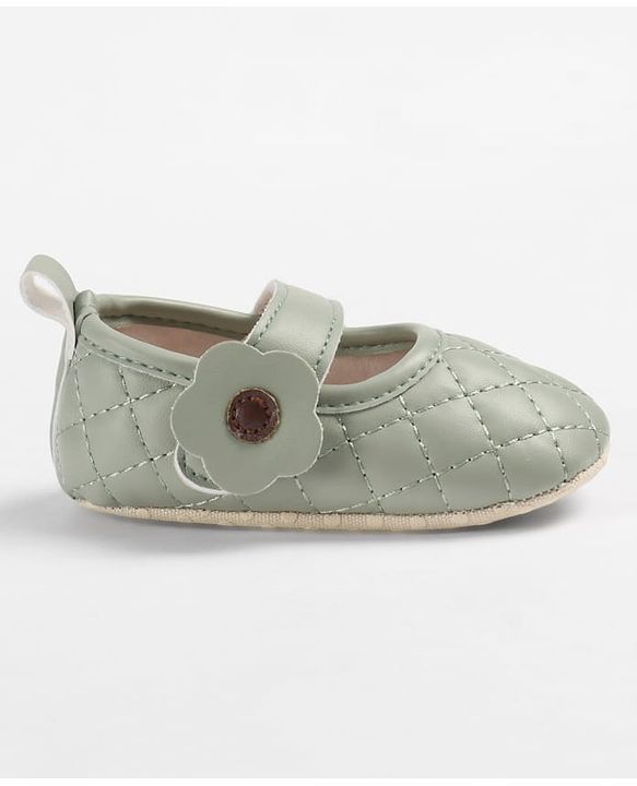 Cute Walk by Babyhug Velcro Closure Embroidered Booties With Floral Applique - Pink