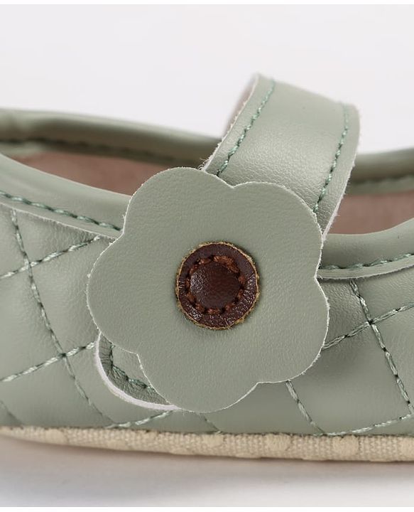 Cute Walk by Babyhug Velcro Closure Embroidered Booties With Floral Applique - Pink