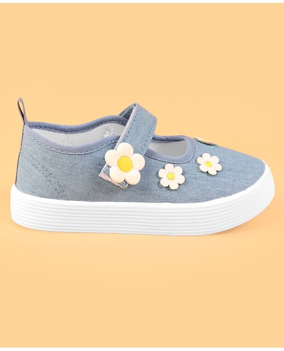 Cute Walk by Babyhug Velcro Closure Casual shoes With Floral Applique - Blue