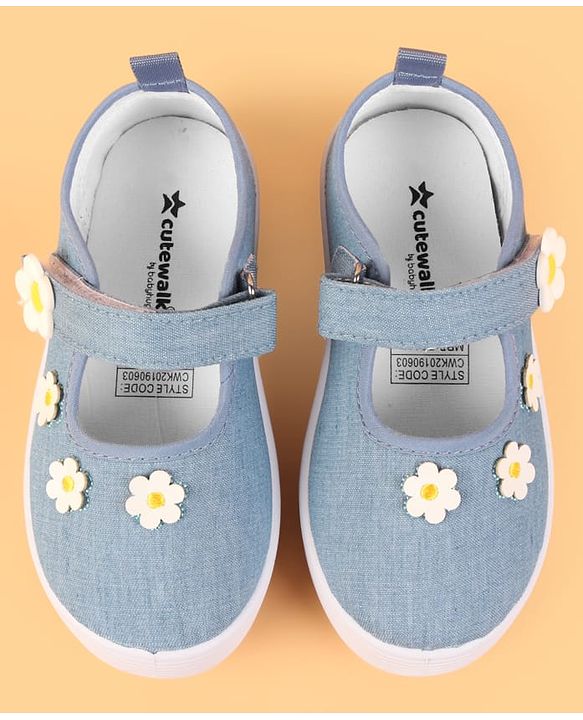 Cute Walk by Babyhug Velcro Closure Casual shoes With Floral Applique - Blue