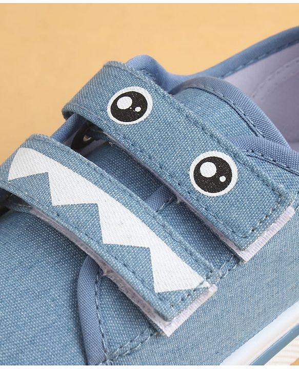 Cute Walk by Babyhug Velcro Closure Printed Casual Shoes - Blue