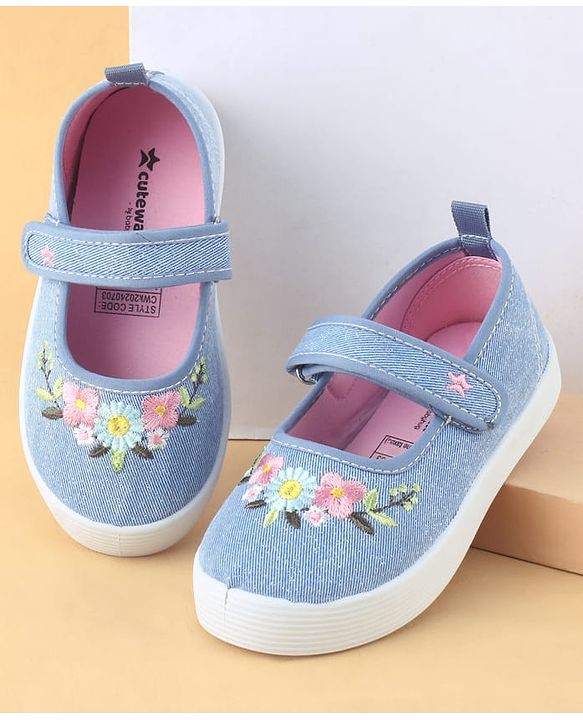 Cute Walk by Babyhug Velcro Closure Casual Shoes with Floral Embroidery - Blue