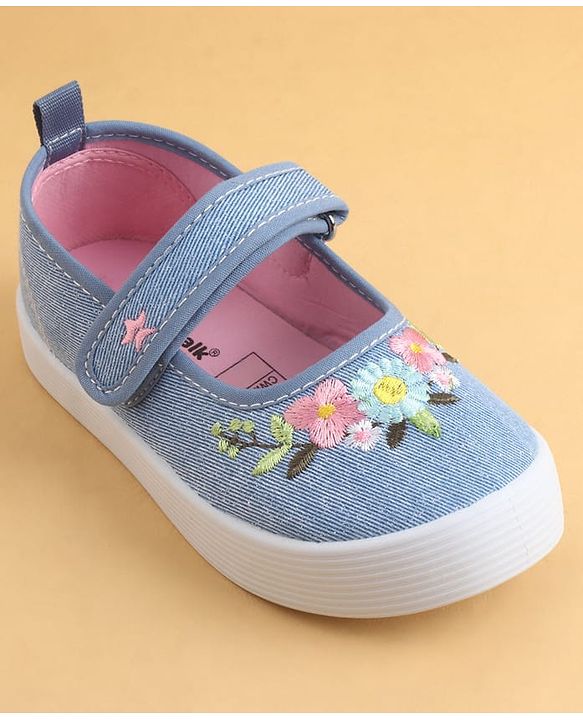 Cute Walk by Babyhug Velcro Closure Casual Shoes with Floral Embroidery - Blue