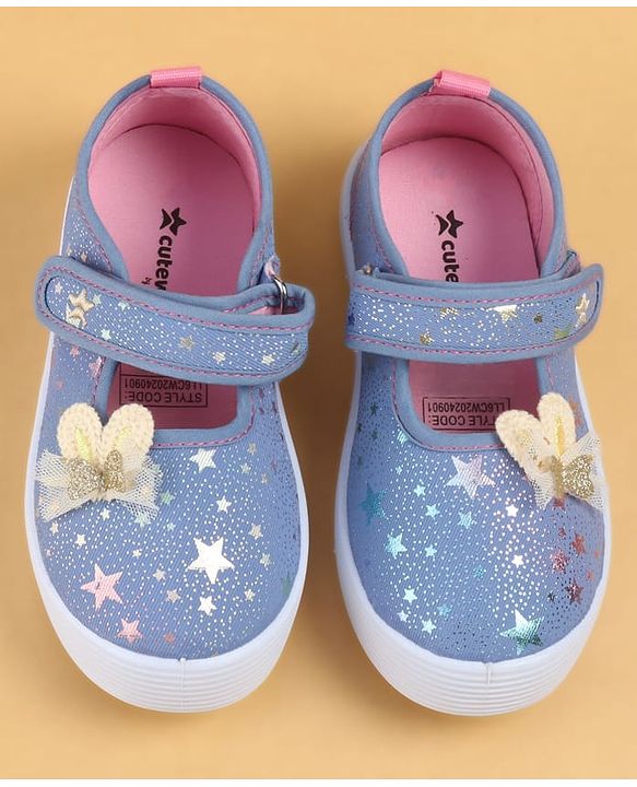 Cute Walk by Babyhug Velcro Closure Casual Shoes with Star Print & Bow Applique - Blue