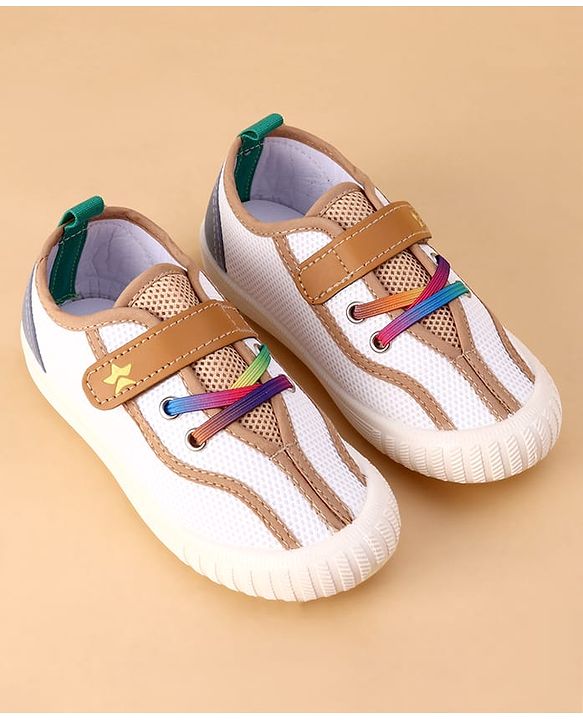 Cute Walk by Babyhug Velcro Closure Casual Shoes With Star Print - Pink