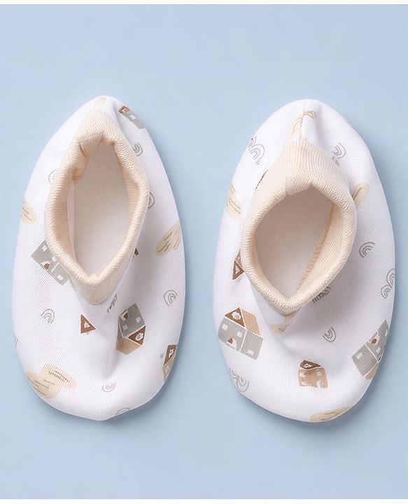 Babyhug 100% Cotton Knit Full Sleeves House Printed Onesie With Leggings & Cap Mittens & Booties Set - White & Beige
