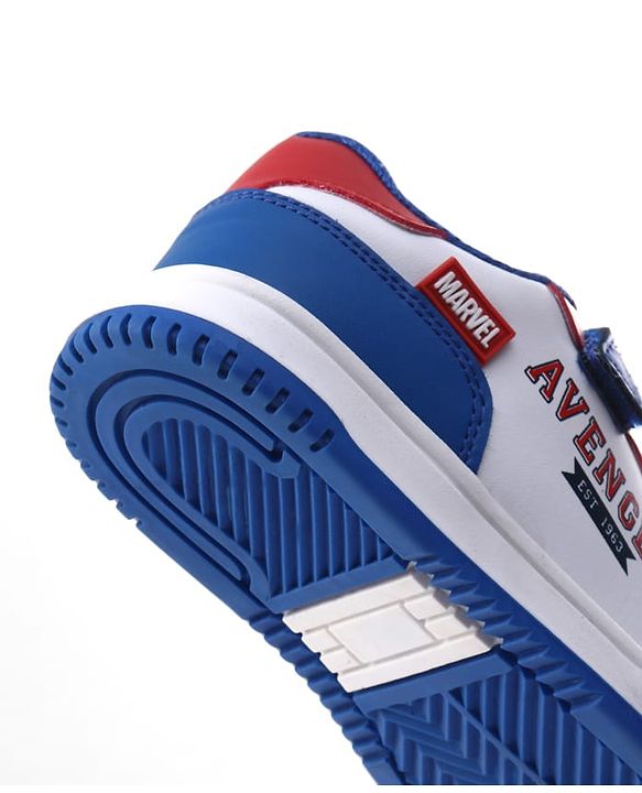 Pine Kids Marvel Velcro Closure Casual Shoes With Avengers Print - White & Red