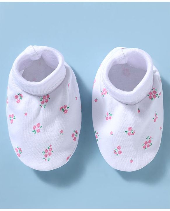 Babyhug 100% Cotton Knit Floral Printed Cap Mittens & Booties Set White - Diameter 15 cm