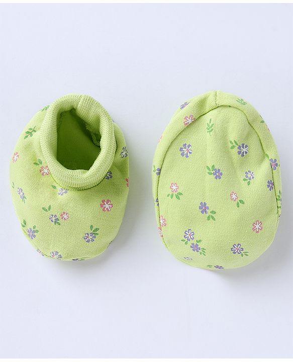 Babyhug 100% Cotton Interlock Knit Caps Mittens & Booties with Bow Applique & Floral Print Light Green - Diameter 15 cm